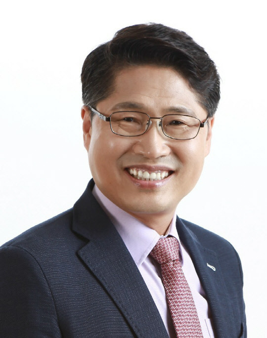 김진철 망원시장 상인회장.